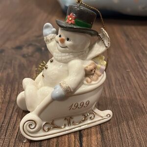 Lenox 1999 snowman ornament